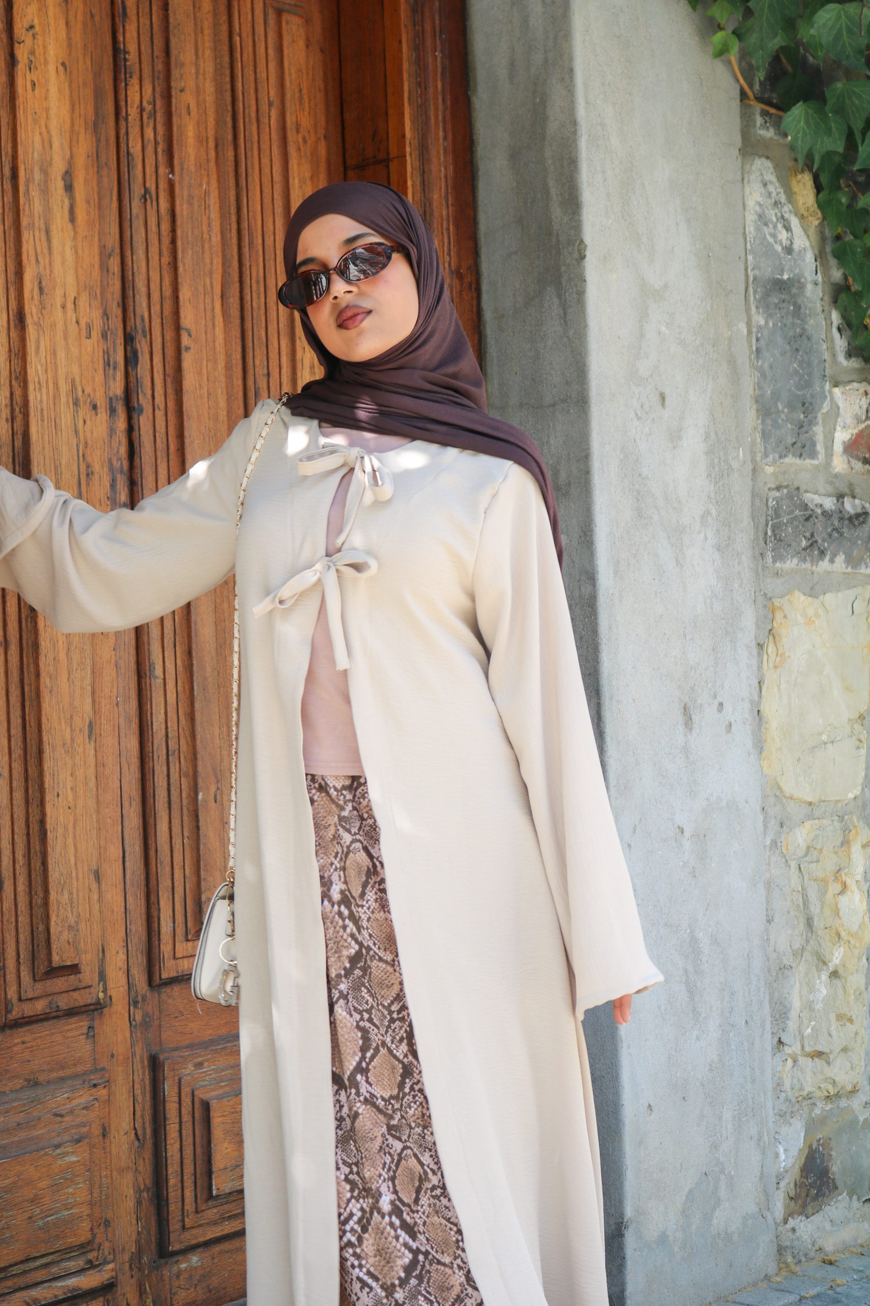 Bow Abaya